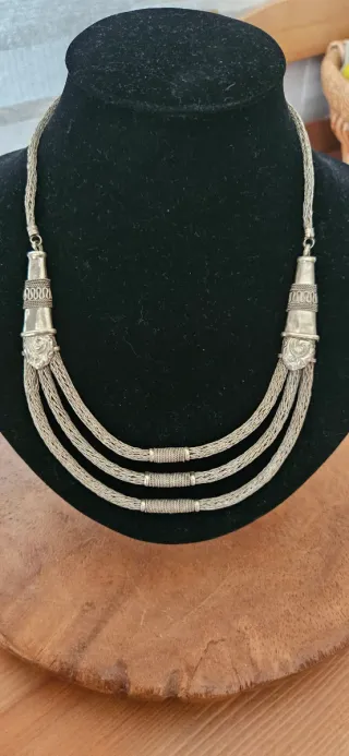 Antica collana tibetana