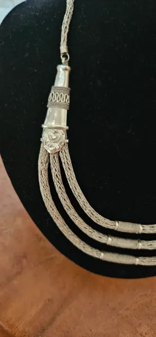 Antica collana tibetana