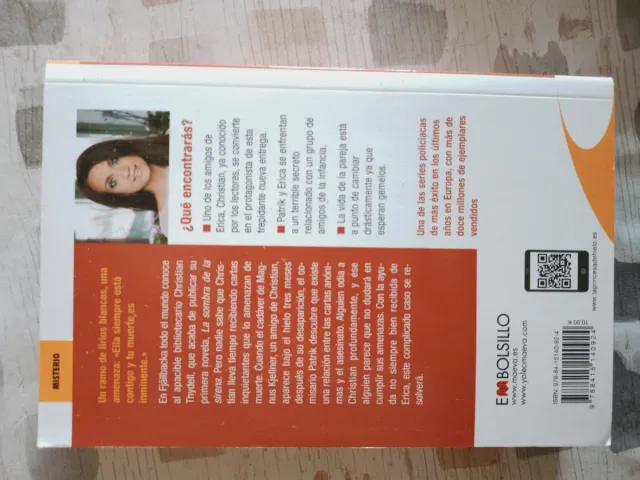 La sombra de la sirena: Un ramo de lirios blanc...