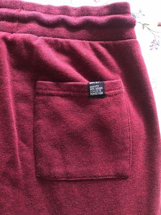 Pantalón granate Primark Talla S