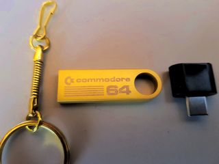 Pendrive Llavero Commodore 64 128Mb