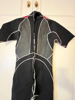 Neopreno Corto Pegaso talla XL