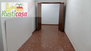 Local comercial en venta en Bailén