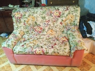 Sofá de 2 plazas estampado floral