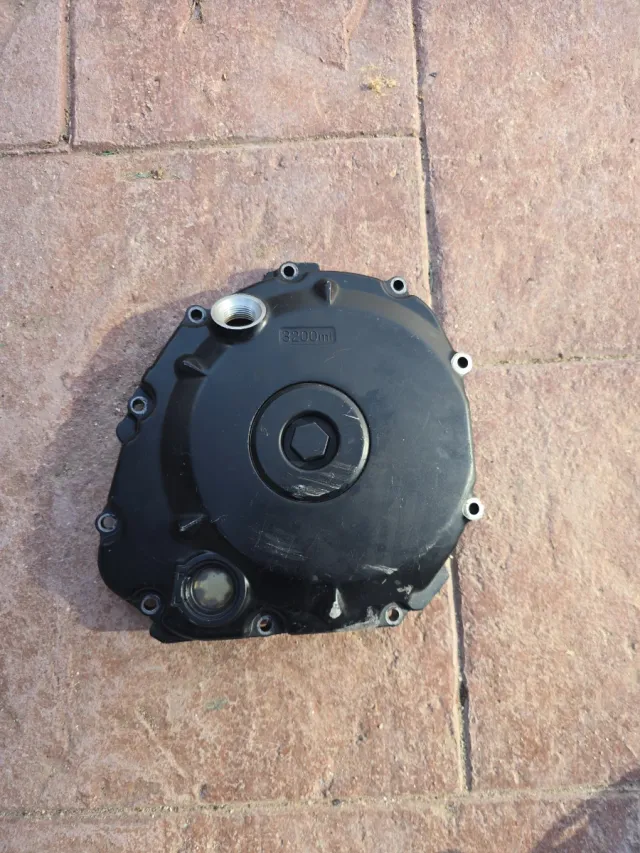 tapa embrague suzuki Gsr 600