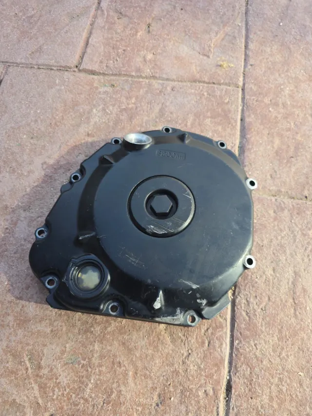 tapa embrague suzuki Gsr 600