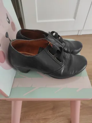 Zapatos de tacón de piel negros talla 35