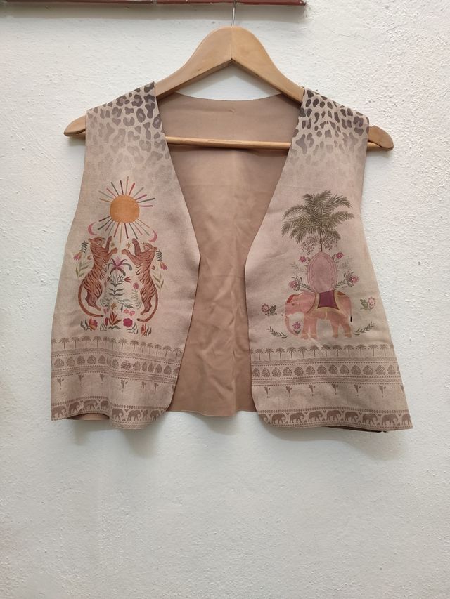 Chaleco antelina estampado