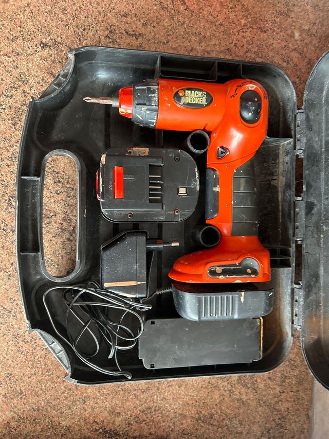 Taladro Black & Decker a batería