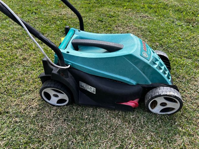 Cortacésped Bosch sin bolsa