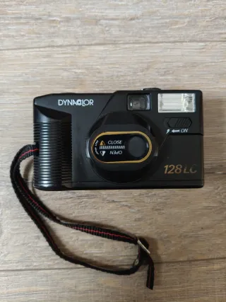 Cámara Dynacolor 128 LC Negra