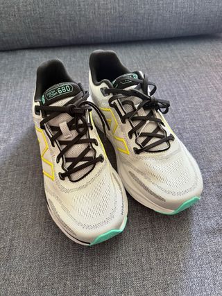 New Balance Fresh Foam X 680 V8 grises