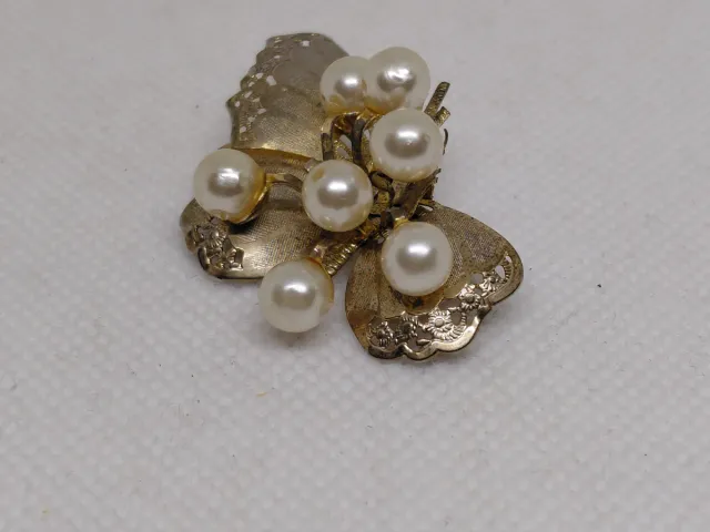 Spilla vintage farfalla con perle