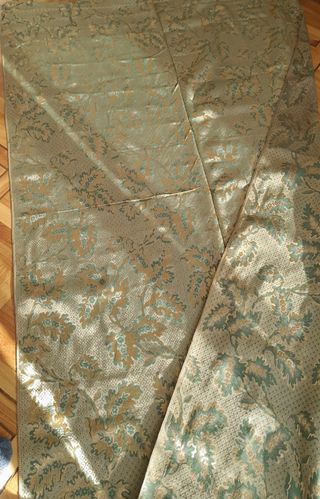 Tejido brocado verde y dorado por metros