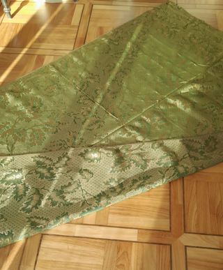 Tejido brocado verde y dorado por metros