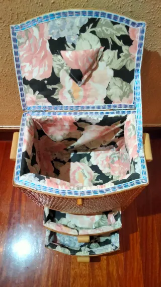 TAVOLINO DA SARTO PER GIOIELLIERE, LEGNO, RATTAN, VIMINI