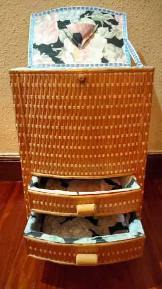 TAVOLINO DA SARTO PER GIOIELLIERE, LEGNO, RATTAN, VIMINI