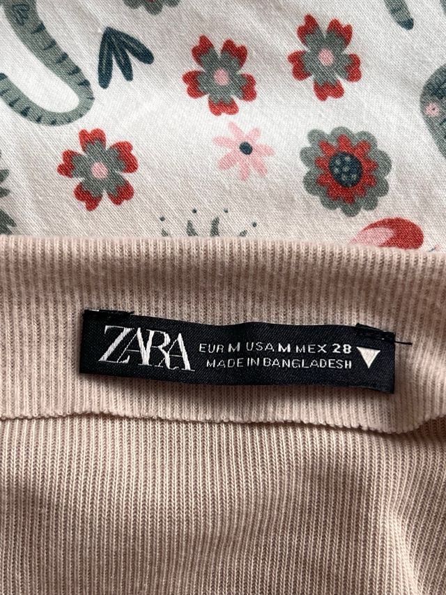 Top Zara crudo cuello alto