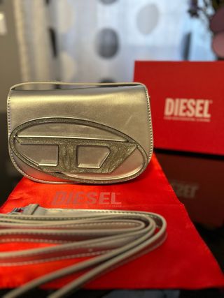 OFERTA Bolso Diesel Plateado