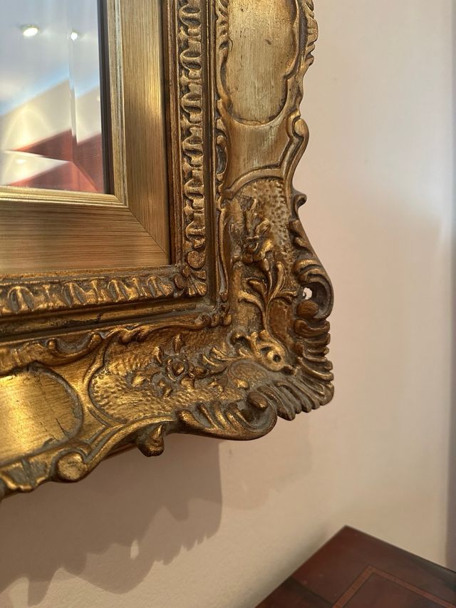 Espejo Clásico Dorado