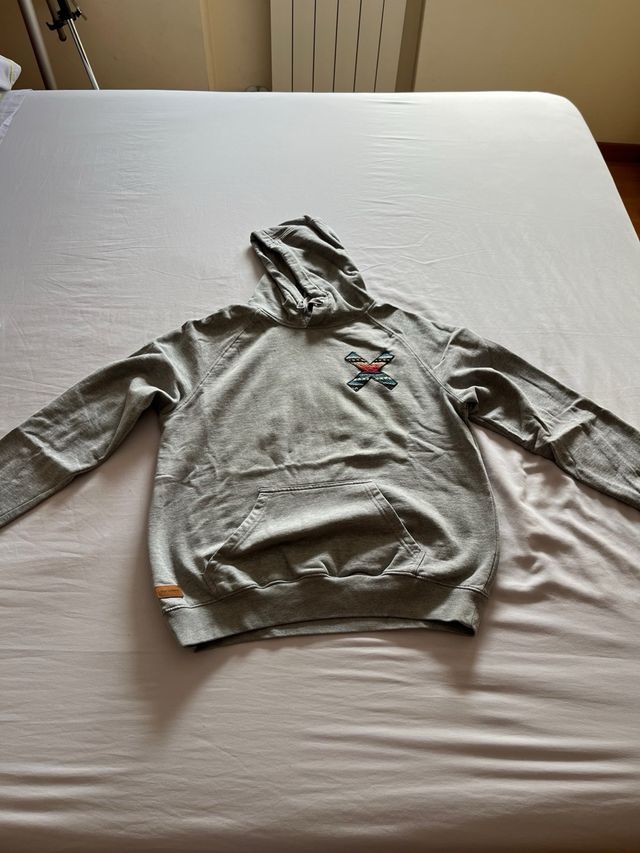 Sudadera Blue Banana gris con parche X