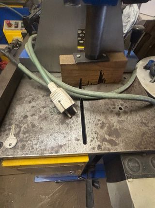 Tronzadora manual MG TL-302 ,220v