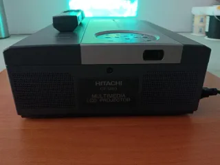 Proyector LCD Hitachi CP-S860 con Mando LASER