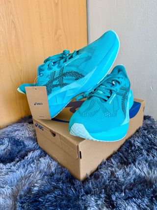 Zapatillas Asics Novablast 5 Azul Marino