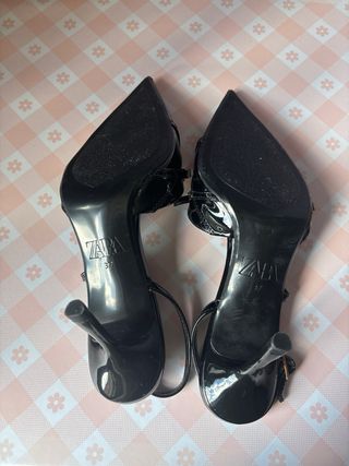 Zapatos Zara tacón fino negro talla 37
