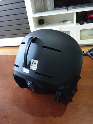 Casco Nuevo Negro para Esquí o Patinete
