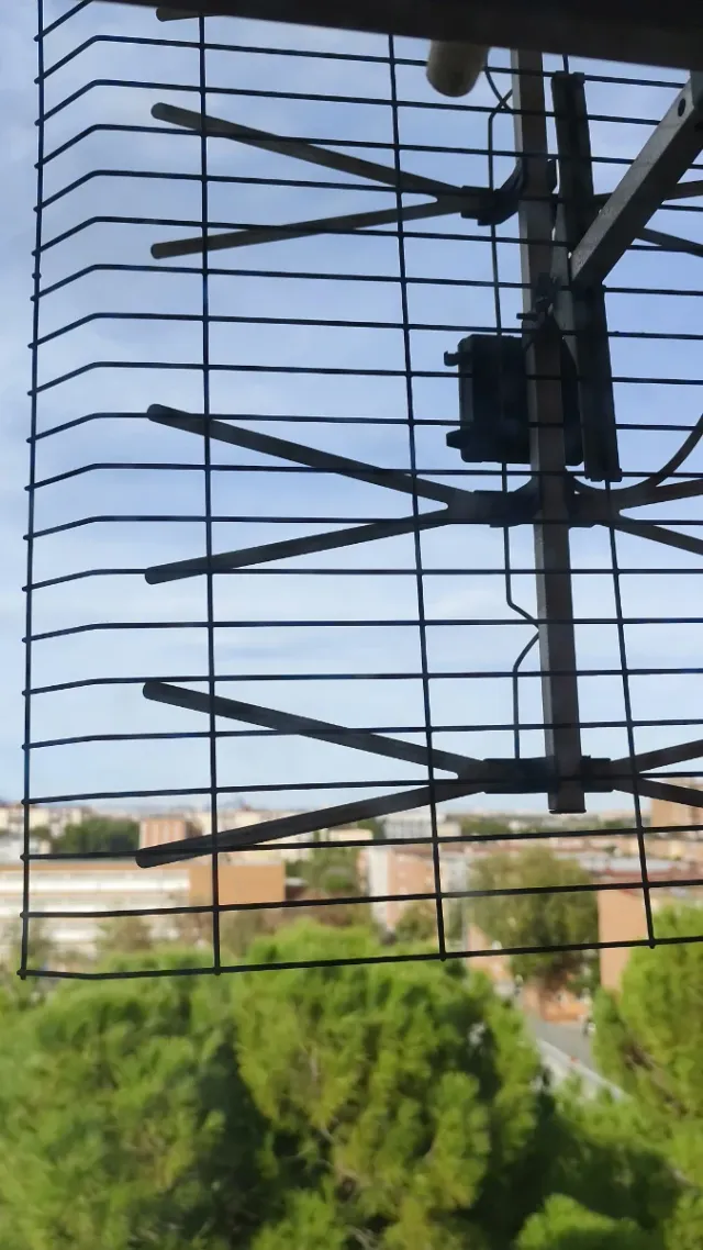 Antena TV Exterior Fachada/Tejado