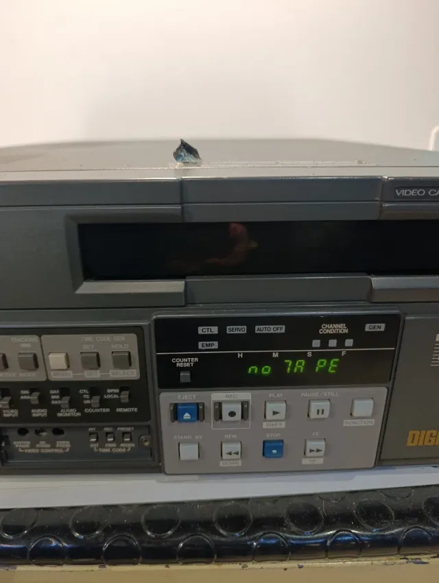 Videograbadora JVC BR-D750 Profesional