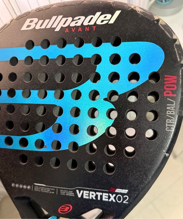 Bullpadel Vertex 02 Avant