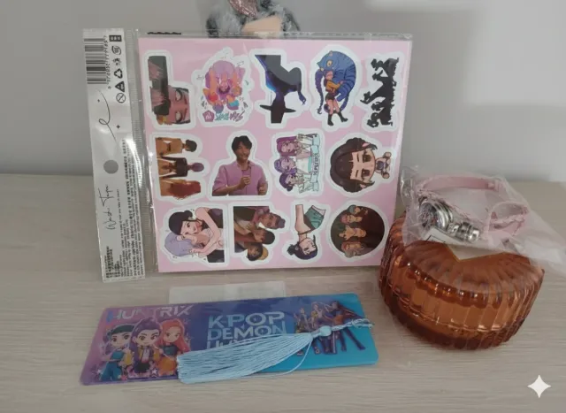 Lote K.Pop Demon Hunter Stickers y Pulsera