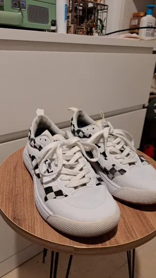 Zapatillas Vans cuadros blanco y negro