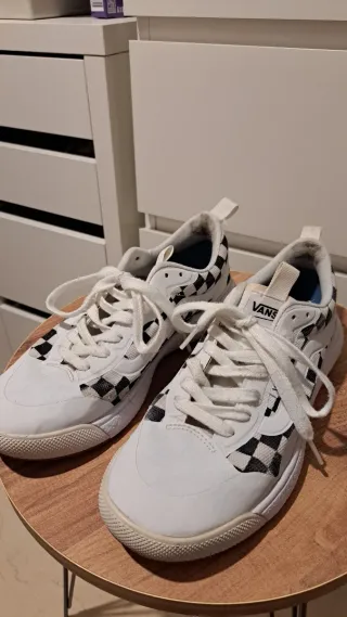 Zapatillas Vans cuadros blanco y negro