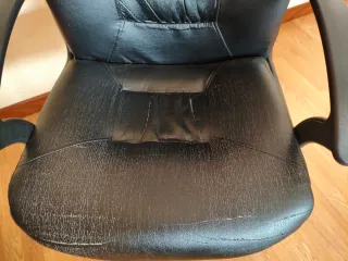 Silla giratoria oficina/estudio negra