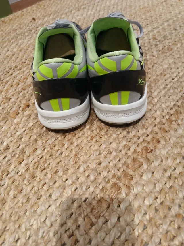 Zapatillas Nike Kobe 8  "Graffiti". Talla 45'5.