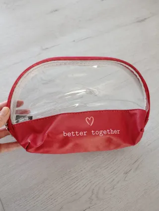 Neceser transparente con detalle better together