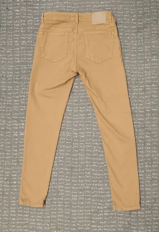 Pantalón skinny fit marrón