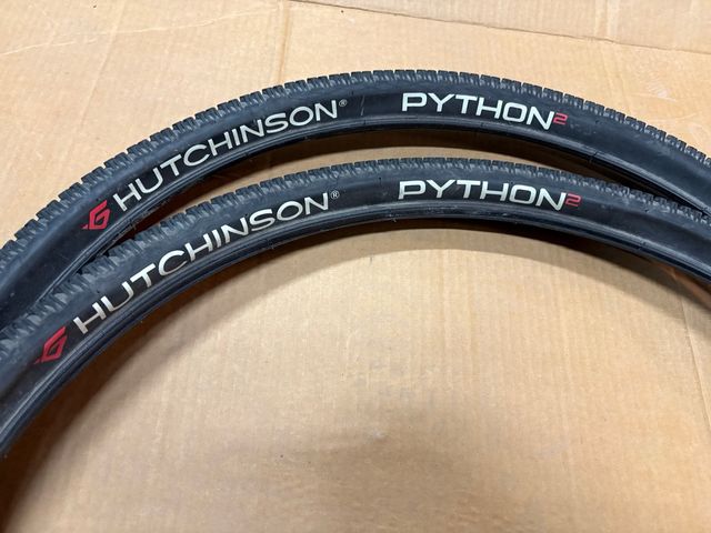 Cubiertas Hutchinson Python 2 29x2.1