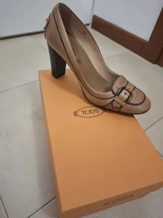 Scarpe Tod's donna beige con fibbia