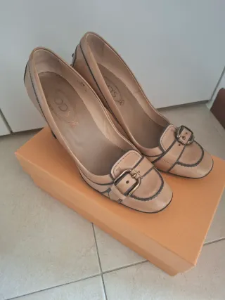 Scarpe Tod's donna beige con fibbia