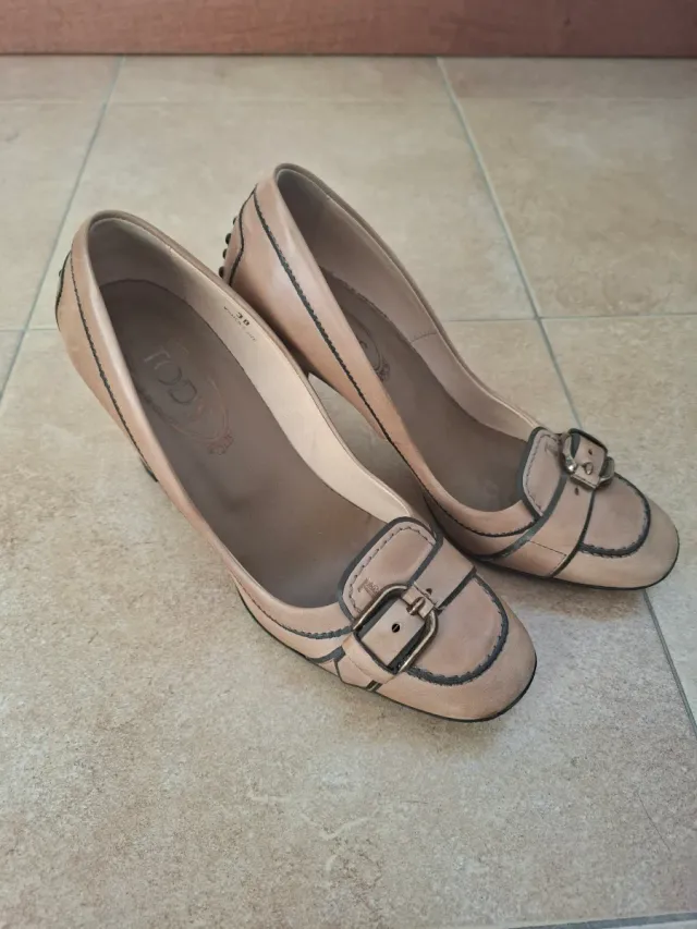 Scarpe Tod's donna beige con fibbia