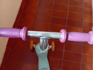 Patinete infantil 3 ruedas. Azul claro y rosa