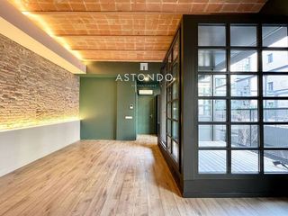 Piso en venta en El Raval en Barcelona