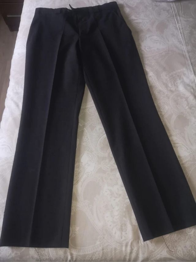 Pantalón de vestir gris oscuro