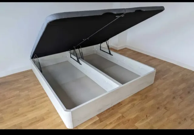 Canapè matrimoniale con materasso a due facce in viscoelastico, consegna gratuita