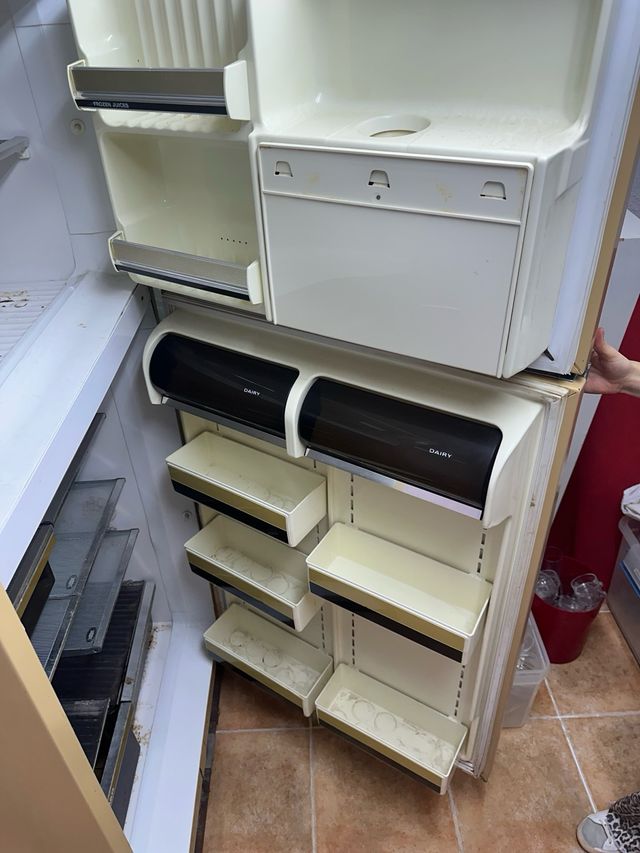 Nevera Vintage con dispensador