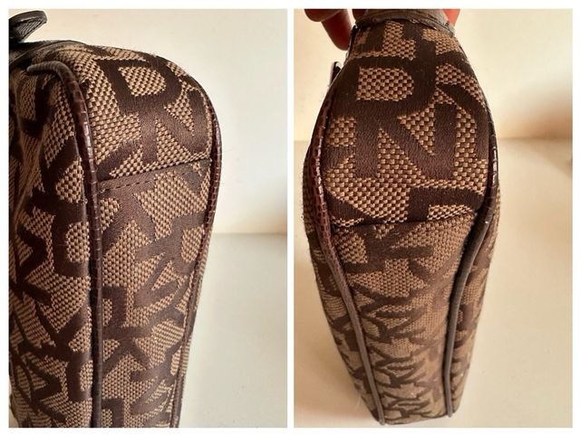 Bolsito DKNY Monogram Marrón